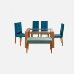 juego de comedor 6 puestos en madera flor morado con tapa de vidrio y sillas tapizadas color azul capitoneado, butaco turquesa visto desde frente