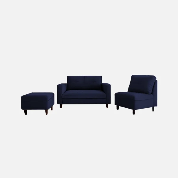 juego de sala multifuncional con sofá poltrona y puff tapizados color azul y patas en madera visto desde frente