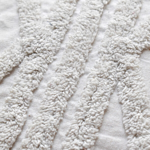 Detalle textura funda con cojín rustic 45 color blanco, textura afelpada y lisa. All Star decoración