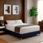 base cama tapizada color azul ubicada en dormitorio moderno sofisticado, con colchón y tendidos visto desde perspectiva. All Star Colombia Muebes