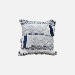 funda con cojín elite antología 45 x 45 cm color blanco con detalles azules visto de frente