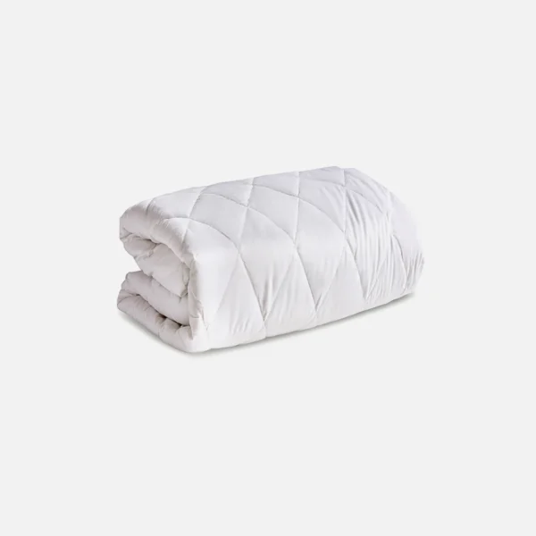 protector de colchón blanco acolchado ajustable en diferentes medidas. Muebles All Star