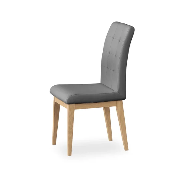 silla comedor Picasso en madera flor morado tono natural y tapizado capitoneado color gris vista en perspectiva. Muebles All Star